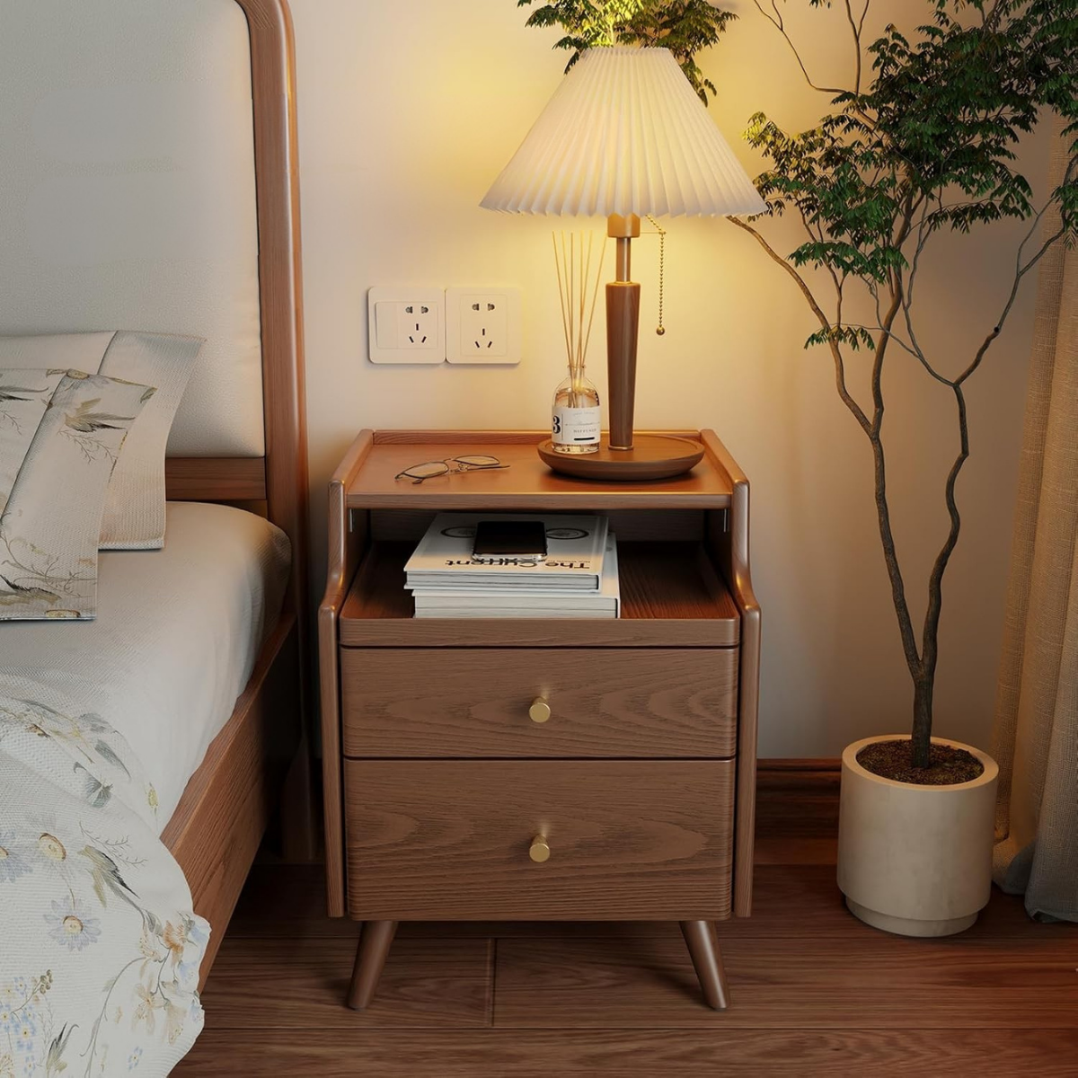 ™Chair | שידת לילה מעץ מלא